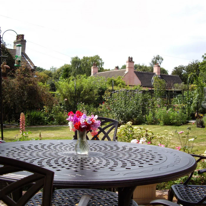 Amy Table 4 Seater Set - Antique Bronze - Image 9