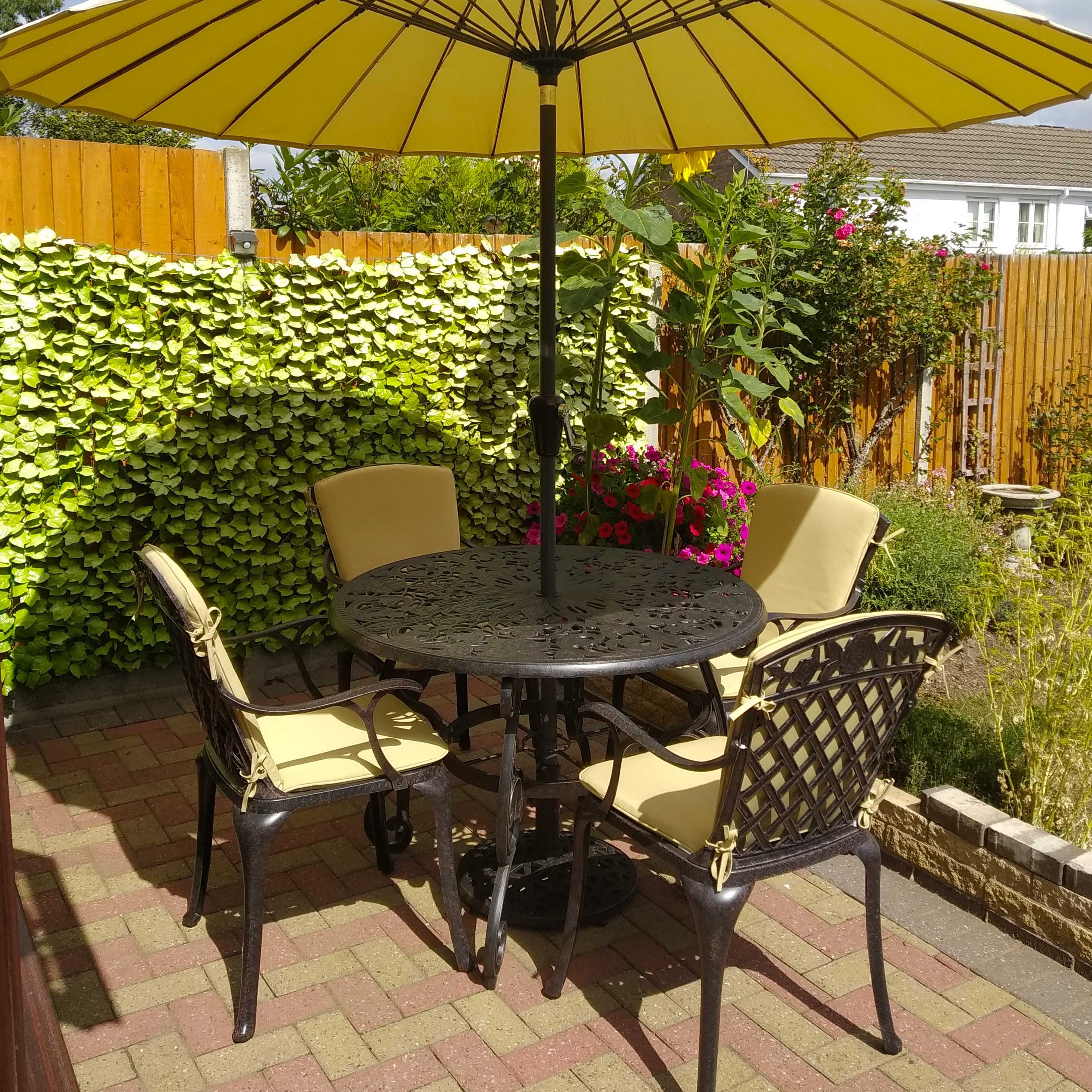 Flora Table 4 Seater Set - Antique Bronze - Image 12