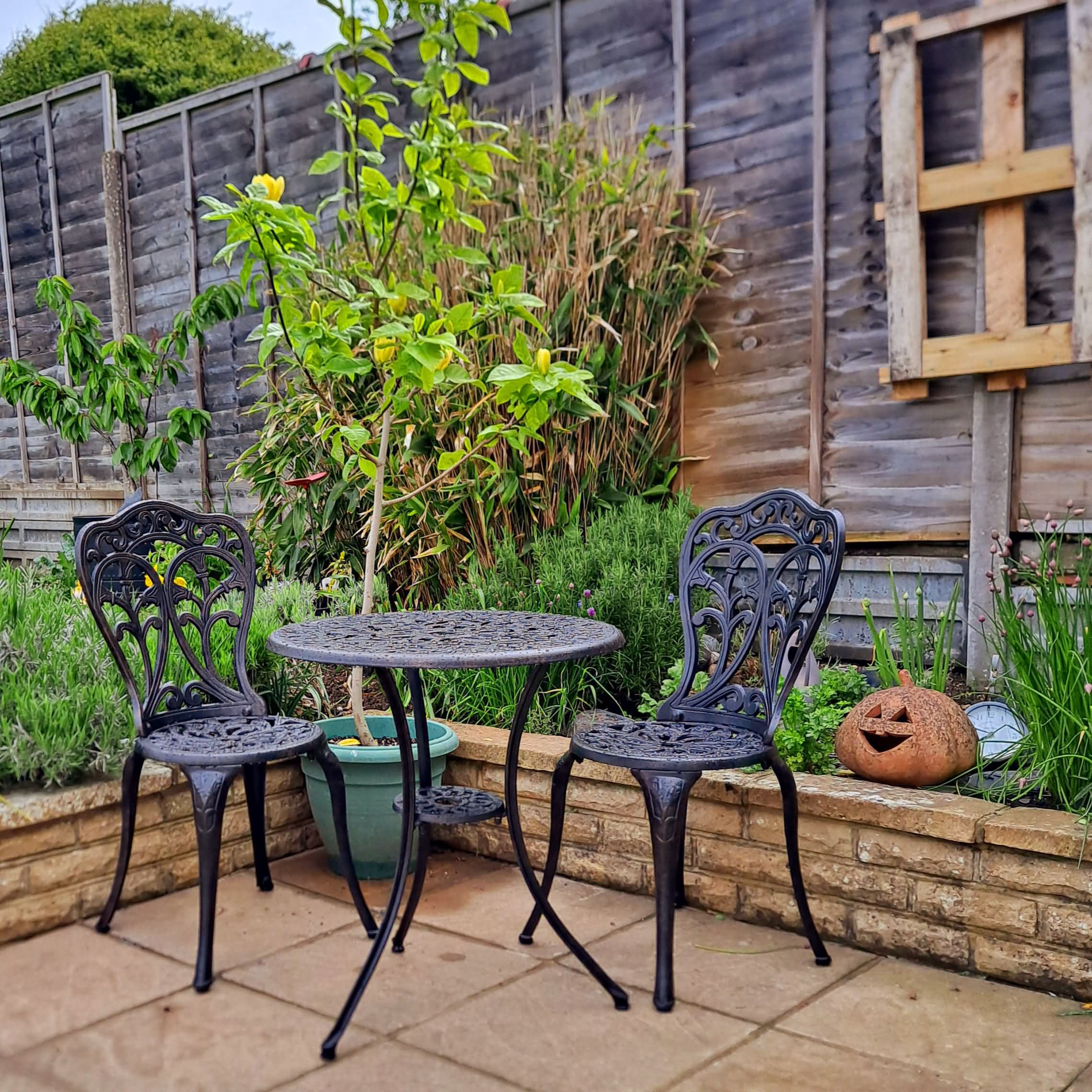 Tulip Bistro 2 Seater Set - Antique Bronze - Image 10